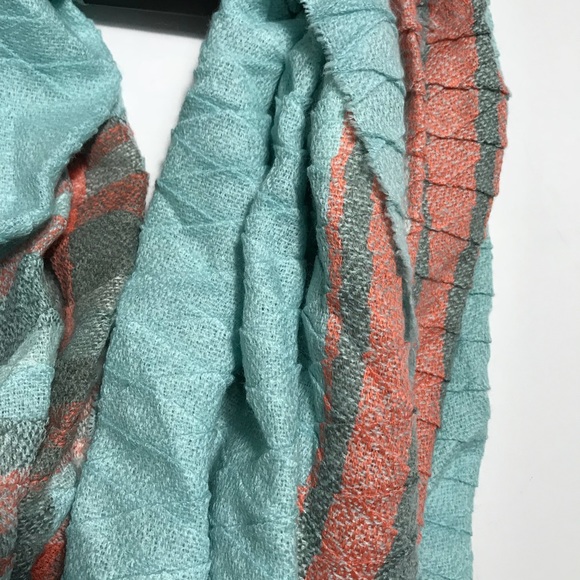NWT Tri-Coastal Design Large Infinity Scarf - Picture 6 of 6